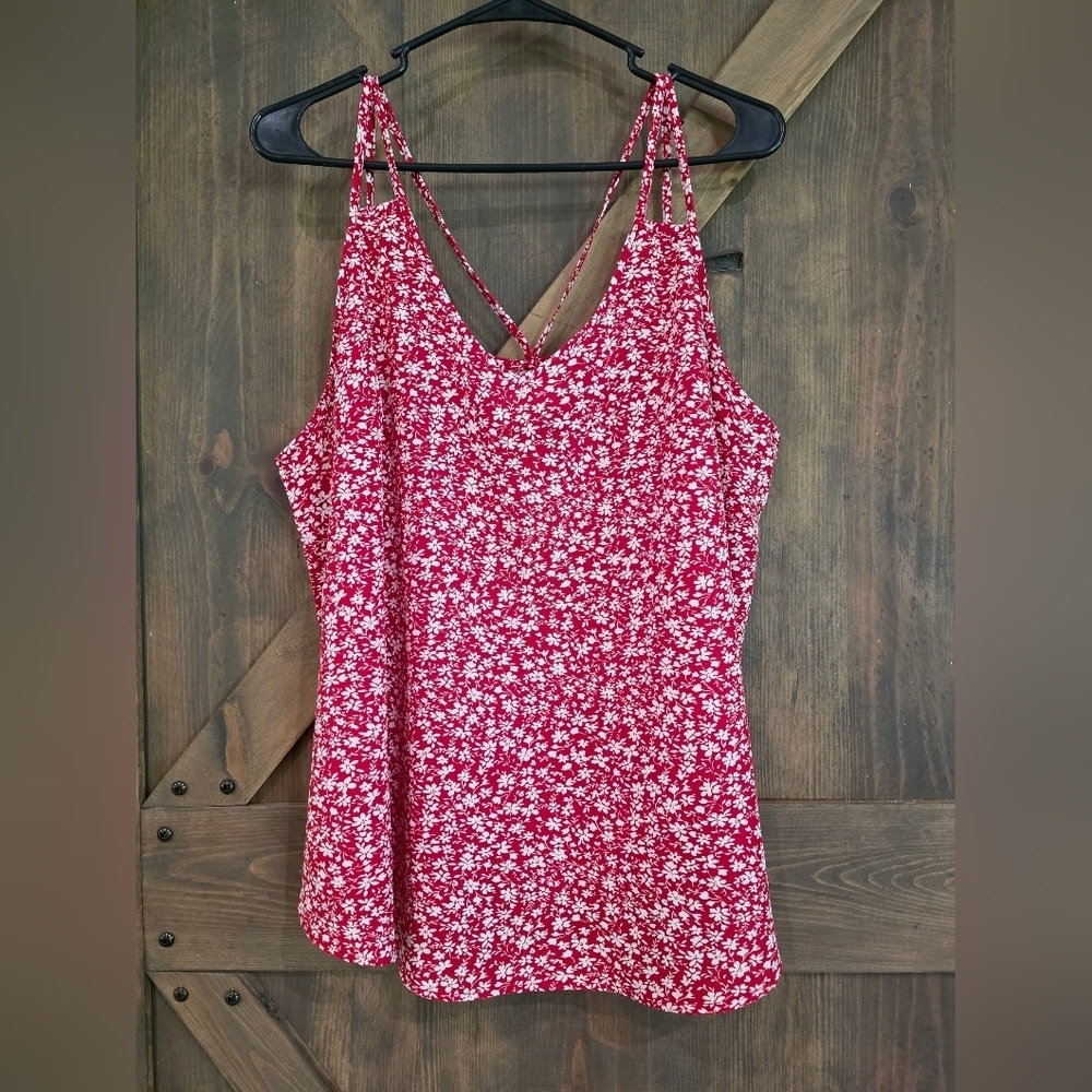 SHEIN Red Floral V-neck Camisole Top Size 2X - Picture 1 of 3
